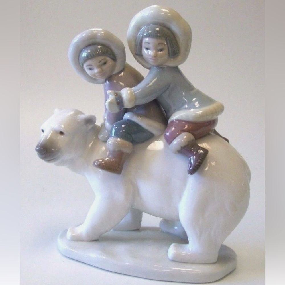 Lladro polar bear with Eskimo children